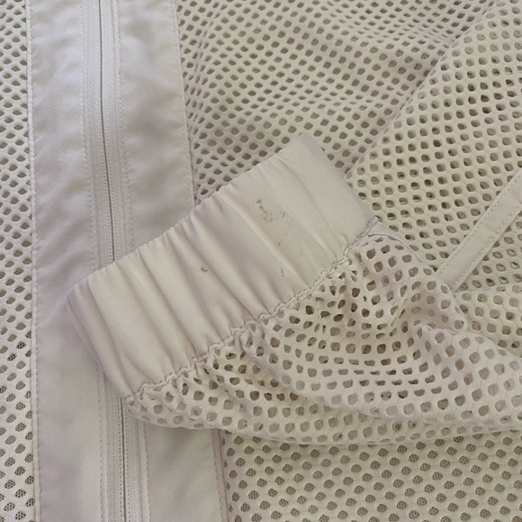 Lululemon Mesh On Mesh Jacket - Picture 8 of 9